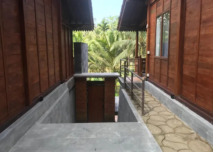 Sebatu Tulen * テガララン